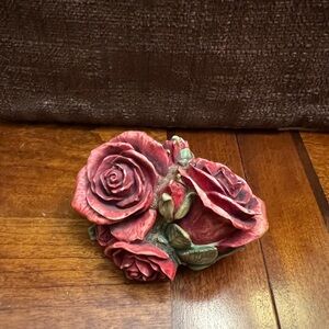 Harmony Kingdom Lord Byrons
Double Red Rose HGLEDRR Ltd Ed
3831-5000